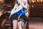 COSPLAY | 浪漫主义者都是暗处迎盛阳的玫瑰