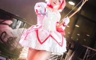 抬起头在更热烈的风里相遇吧