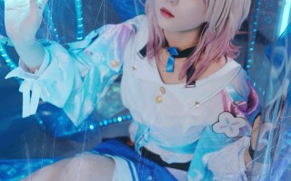 一度沉睡于恒冰，对过去一无所知的少女。崩坏星穹铁道 三月七