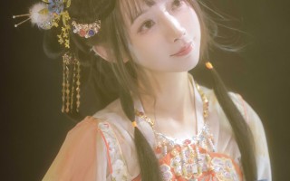 下凡饿了…能去你家吃口月饼吗，就亿口。