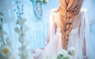 渴望触碰天空的金丝雀，被困于名为“家族”的华丽牢笼中?️