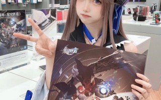 看到苹果店和星铁联动 cos了黑塔过去打卡！